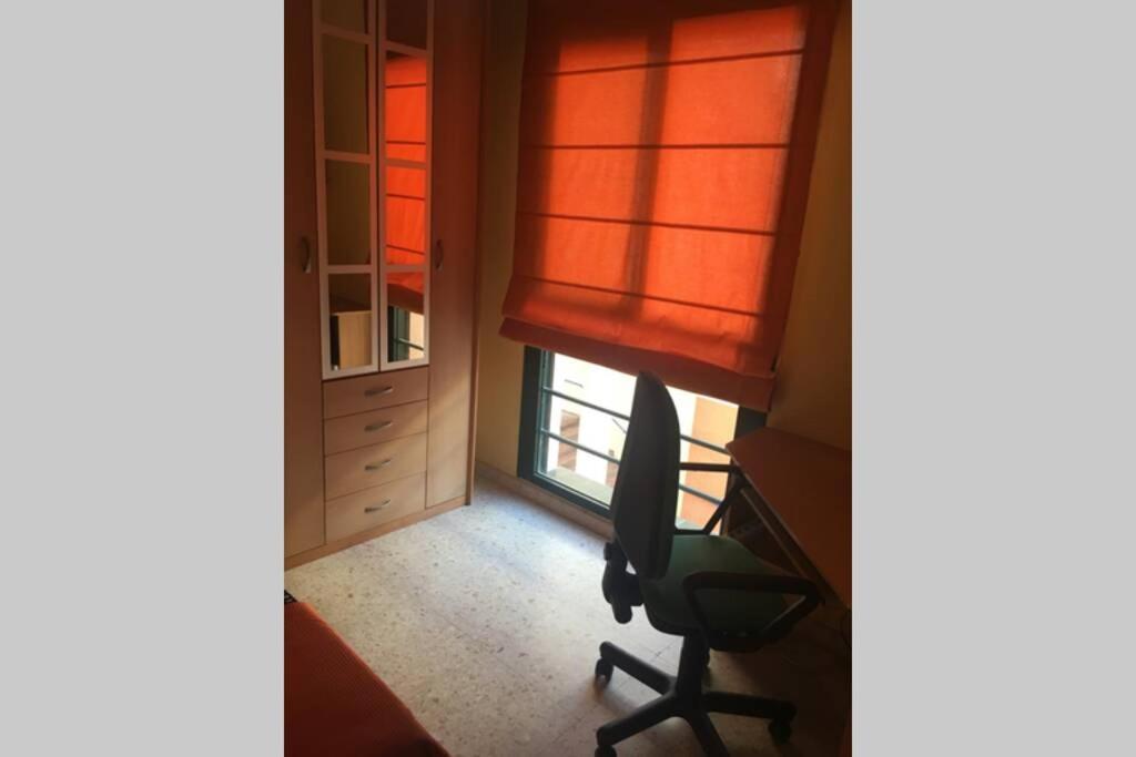 Confortable-Tranquilo Apartamento Junto Al Centro Малага Екстериор снимка