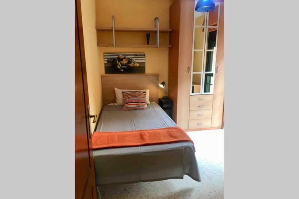 Confortable-Tranquilo Apartamento Junto Al Centro Малага Екстериор снимка