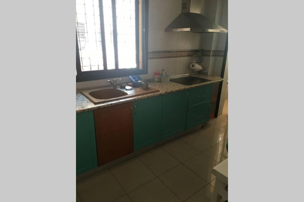 Confortable-Tranquilo Apartamento Junto Al Centro Малага Екстериор снимка