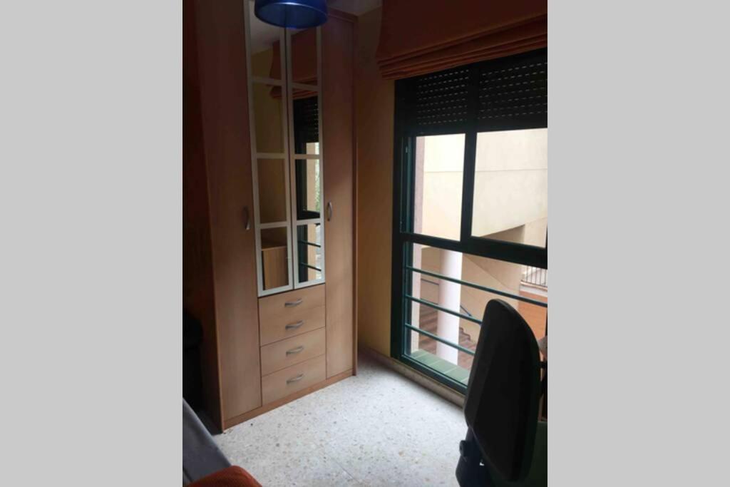 Confortable-Tranquilo Apartamento Junto Al Centro Малага Екстериор снимка